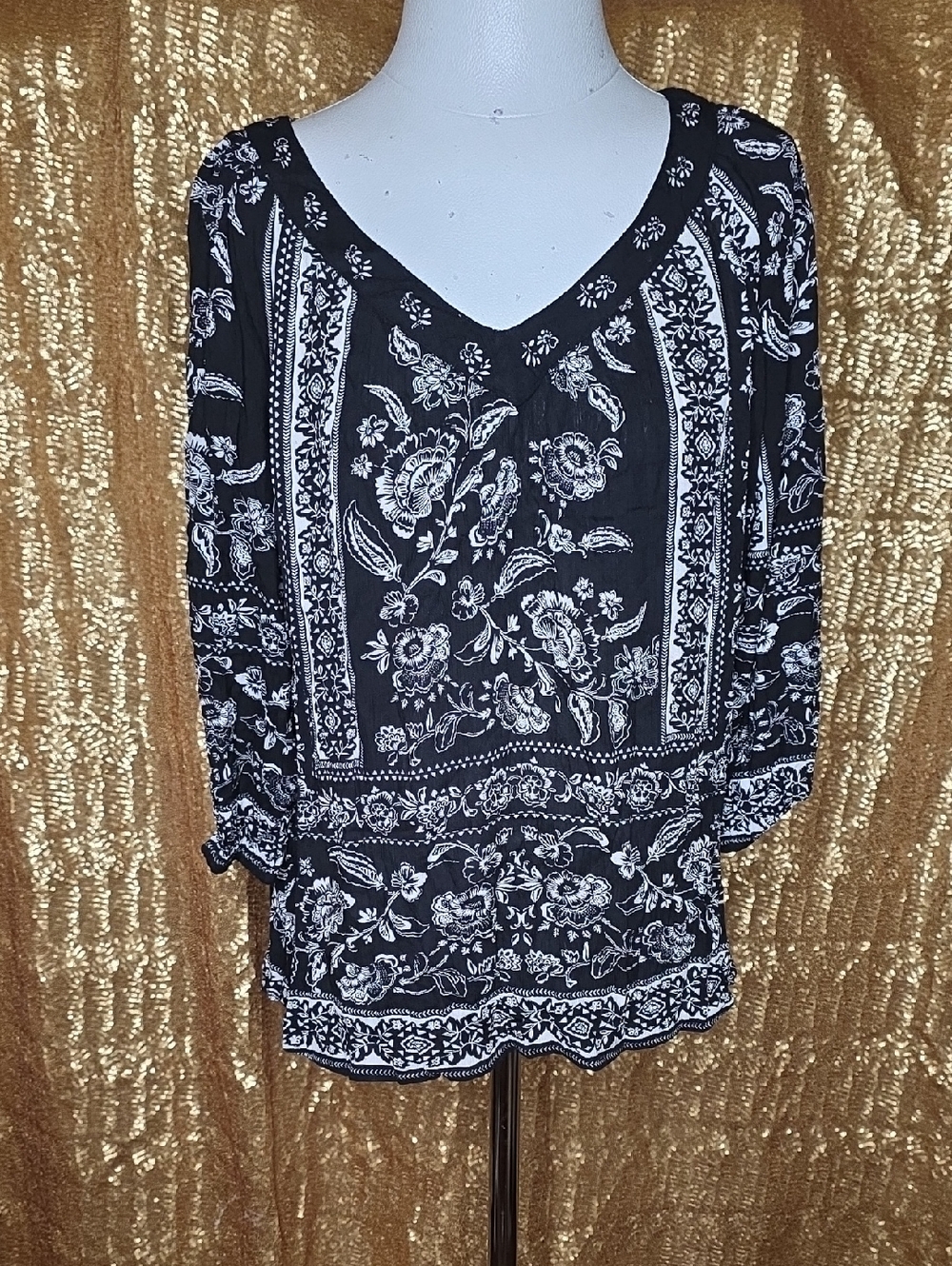 Bila Black & White Floral V-Neck Peasant Blouse